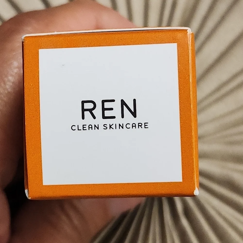 REN CLEAN SKINCARE Radiance Brightening Dark Circle Eye Cream 15 mL / 0.5 OZ